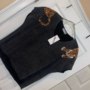 Tiger Sequin Shoulder boxy tshirt M NWT